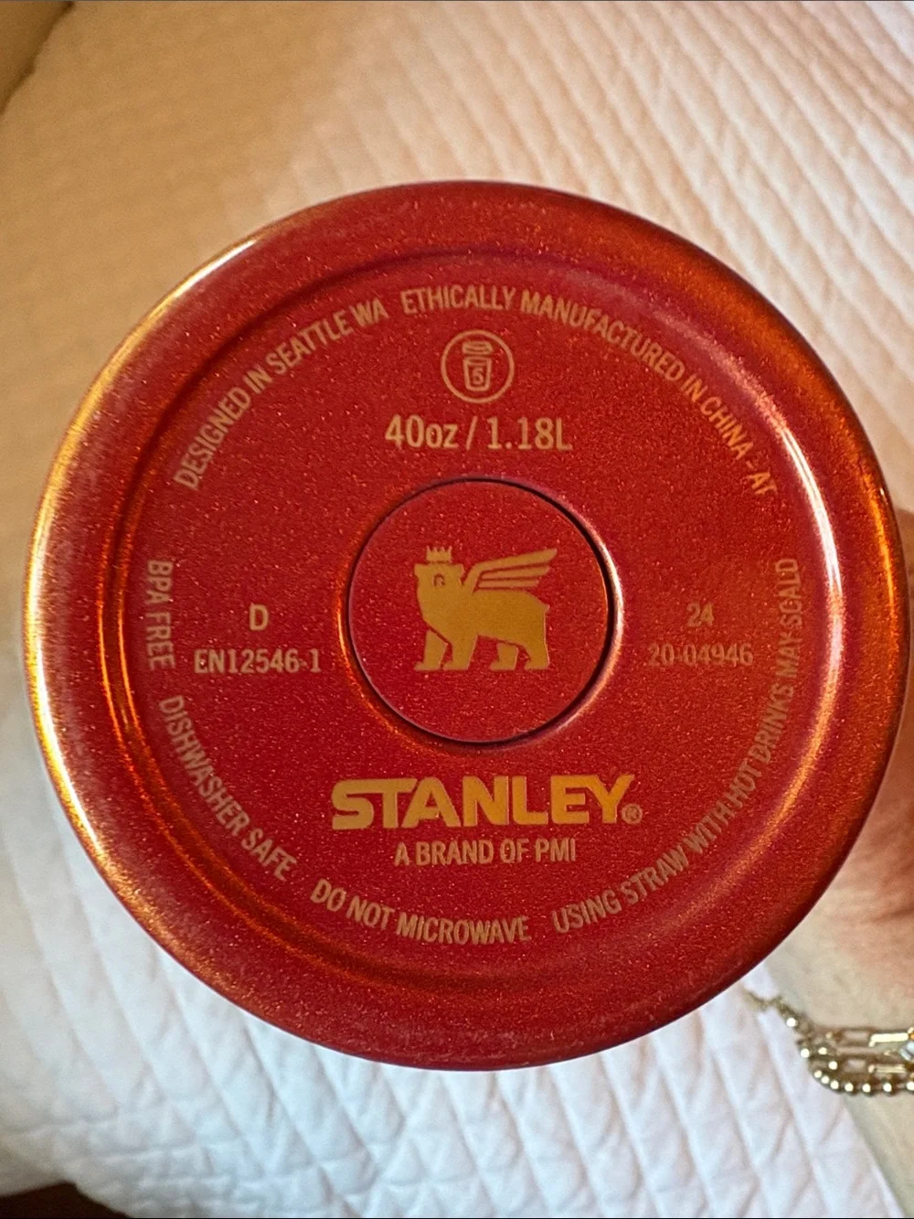 Stanley - Limited Edition - Scarlet Tinsel 40 oz Quencher - Picture 4 of 6